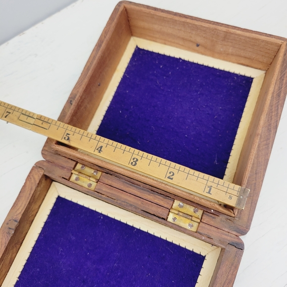 Vintage Sheesham Indian Rosewood Hand Carved Floral Box | Made in India - Picture 9 of 16